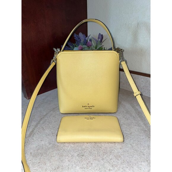 Kate Spade Darcy Small Bucket Bag & Wallet Set Grain Leather Daybreak Yellow Cro - Picture 3 of 9